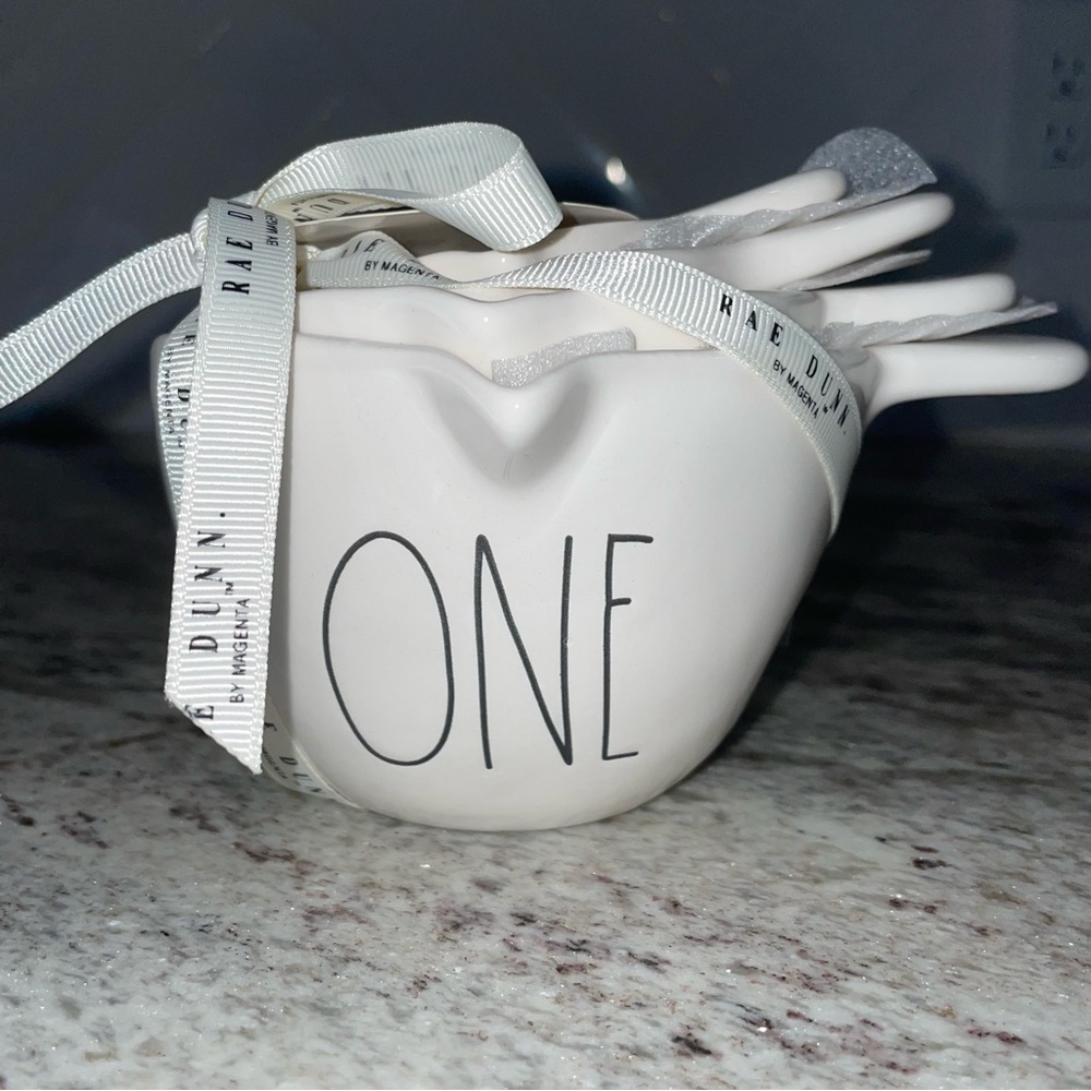 Rae Dunn Measuring Cups with Handle
